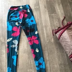 LuLaRoe floral leggings